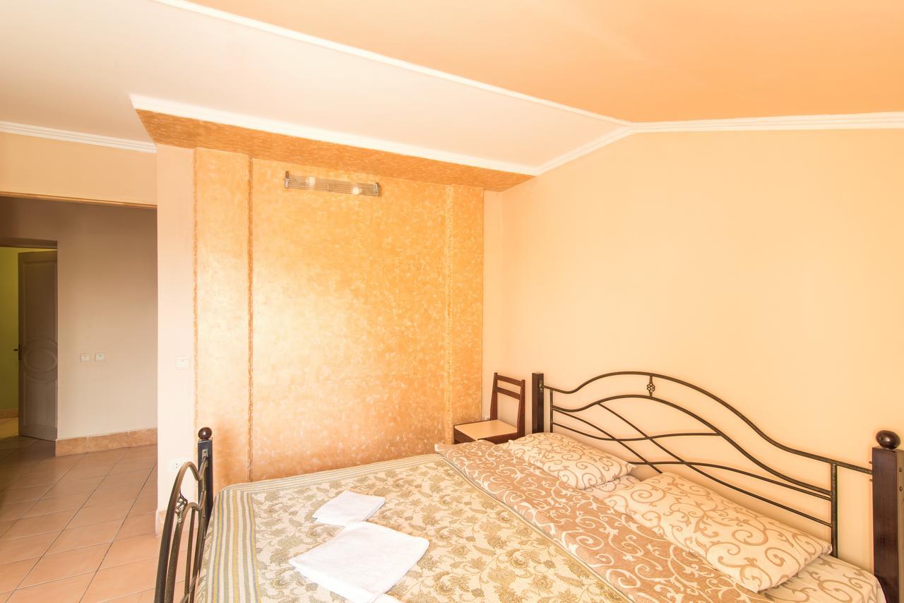 Inter Hotel テルノーピリ エクステリア 写真
